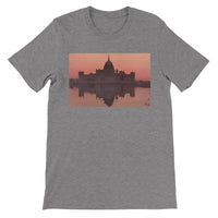 'The Victoria Memorial' by Yoshida Hiroshi, 1931 - T-Shirt